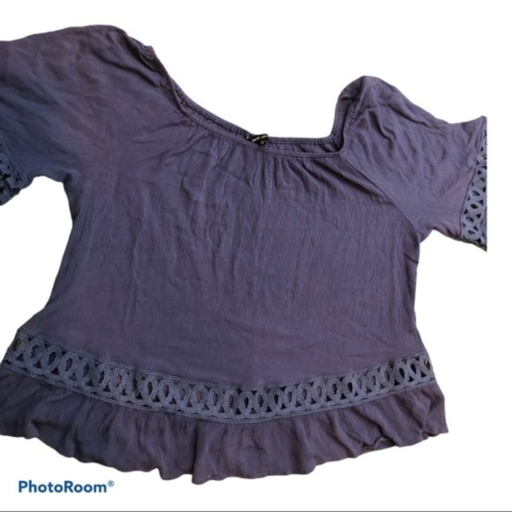 💥💥 SALE! 5 / $25 💥💥 Unique Spectrum lavender blouse